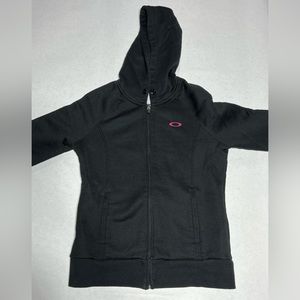 Oakley zip uphooder sweatshirt size small.